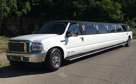 Limo Ford Excursion reserve in Wisconsin